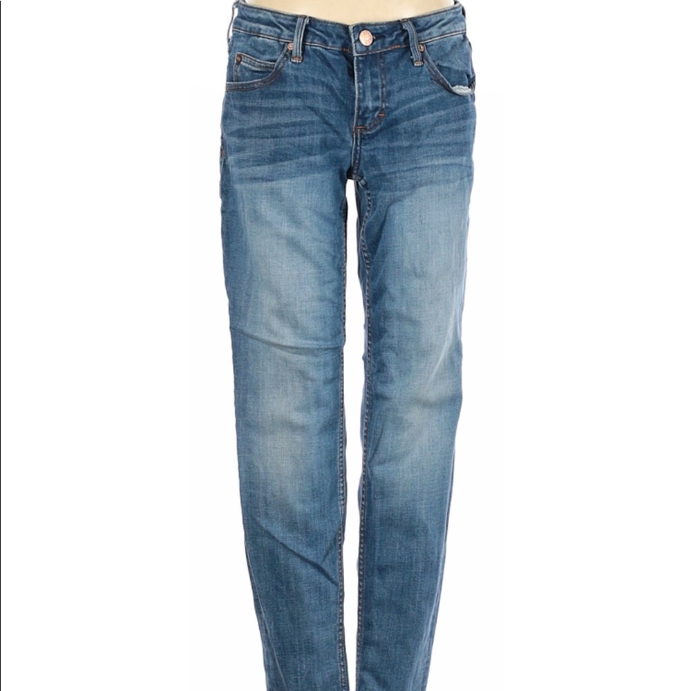 Vintage low rise medium wash Guess jeans